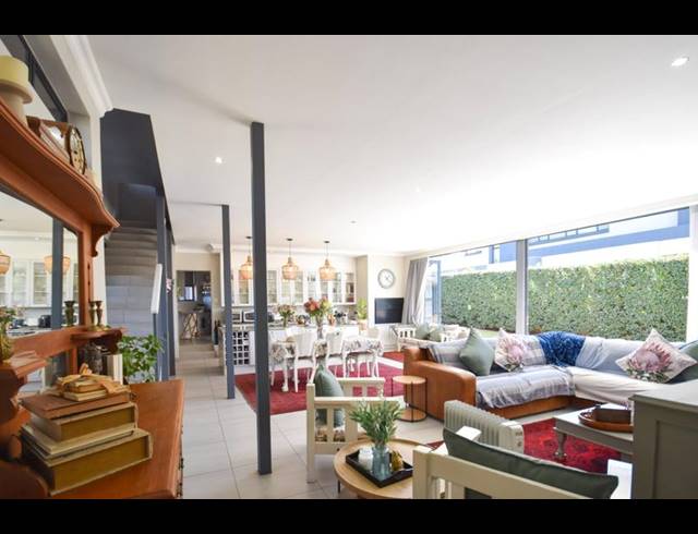 4 BEDROOM HOUSE FOR SALE IN MIDSTREAM ESTATE